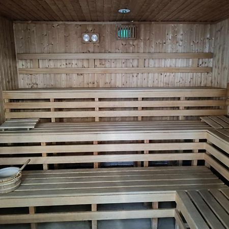 Oazis Wellness Apartman2 Hajdúszoboszló Exteriör bild