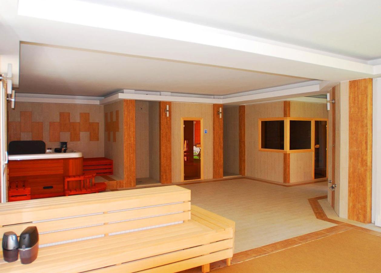 Oazis Wellness Apartman2 Hajdúszoboszló Exteriör bild