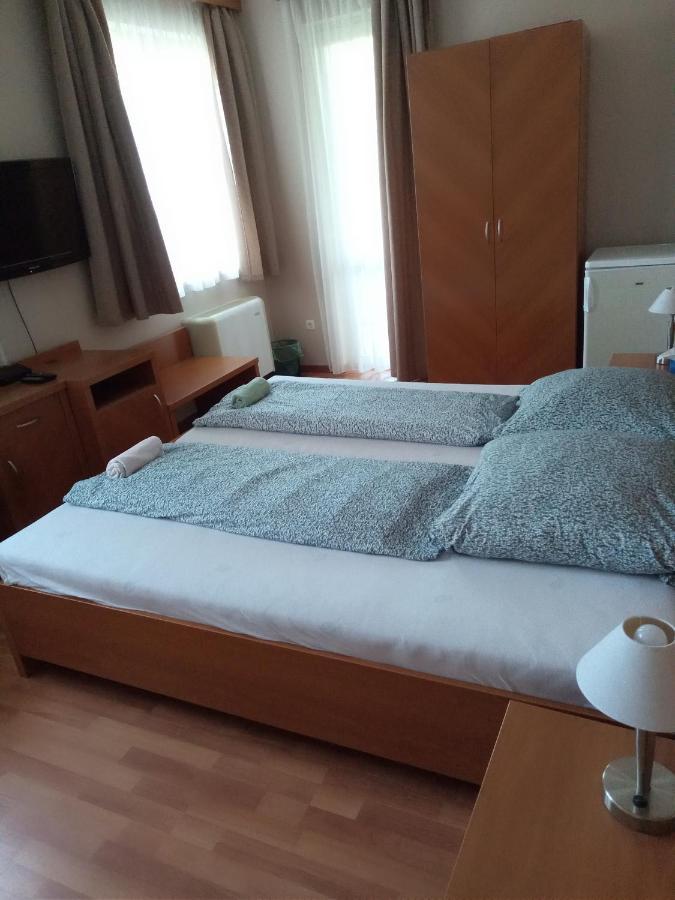Oazis Wellness Apartman2 Hajdúszoboszló Exteriör bild