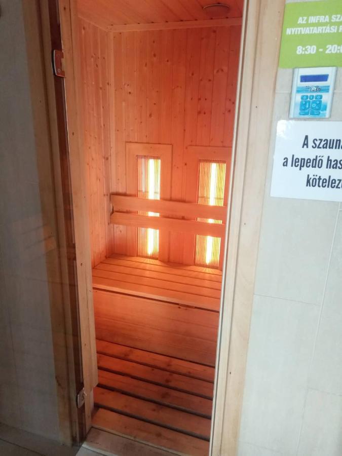 Oazis Wellness Apartman2 Hajdúszoboszló Exteriör bild