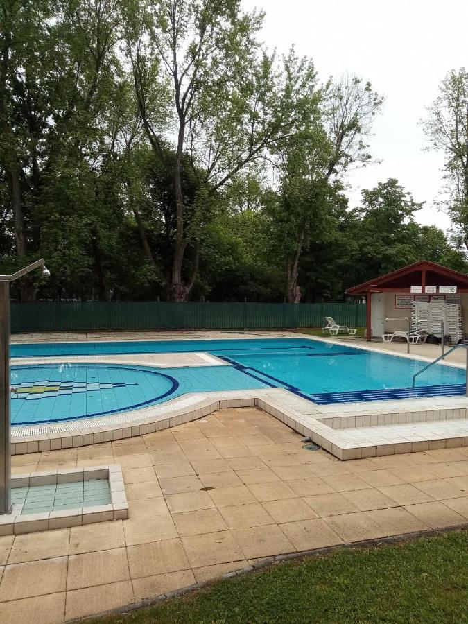 Oazis Wellness Apartman2 Hajdúszoboszló Exteriör bild