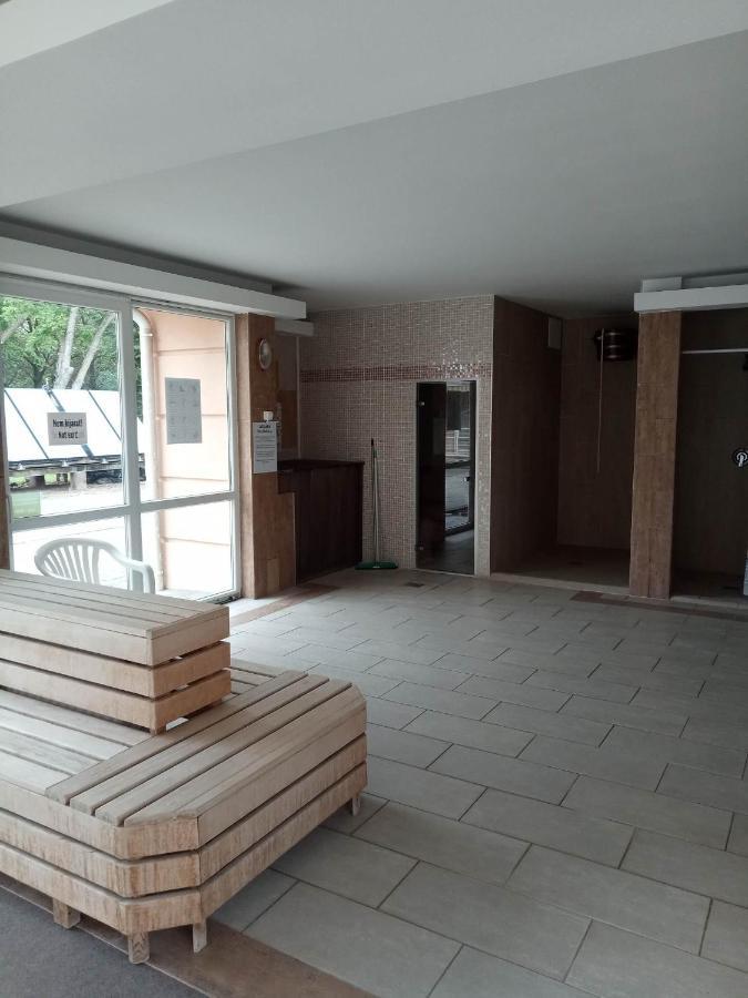 Oazis Wellness Apartman2 Hajdúszoboszló Exteriör bild