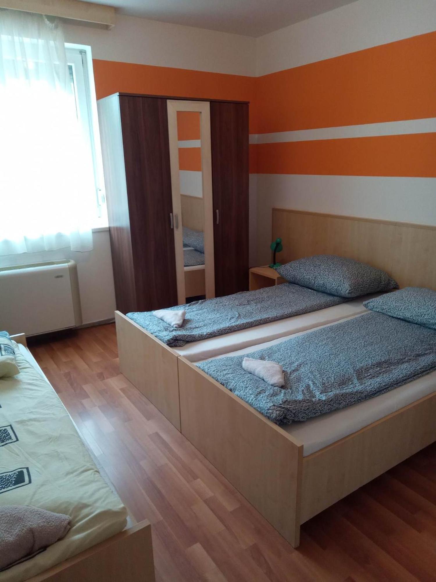 Oazis Wellness Apartman2 Hajdúszoboszló Rum bild