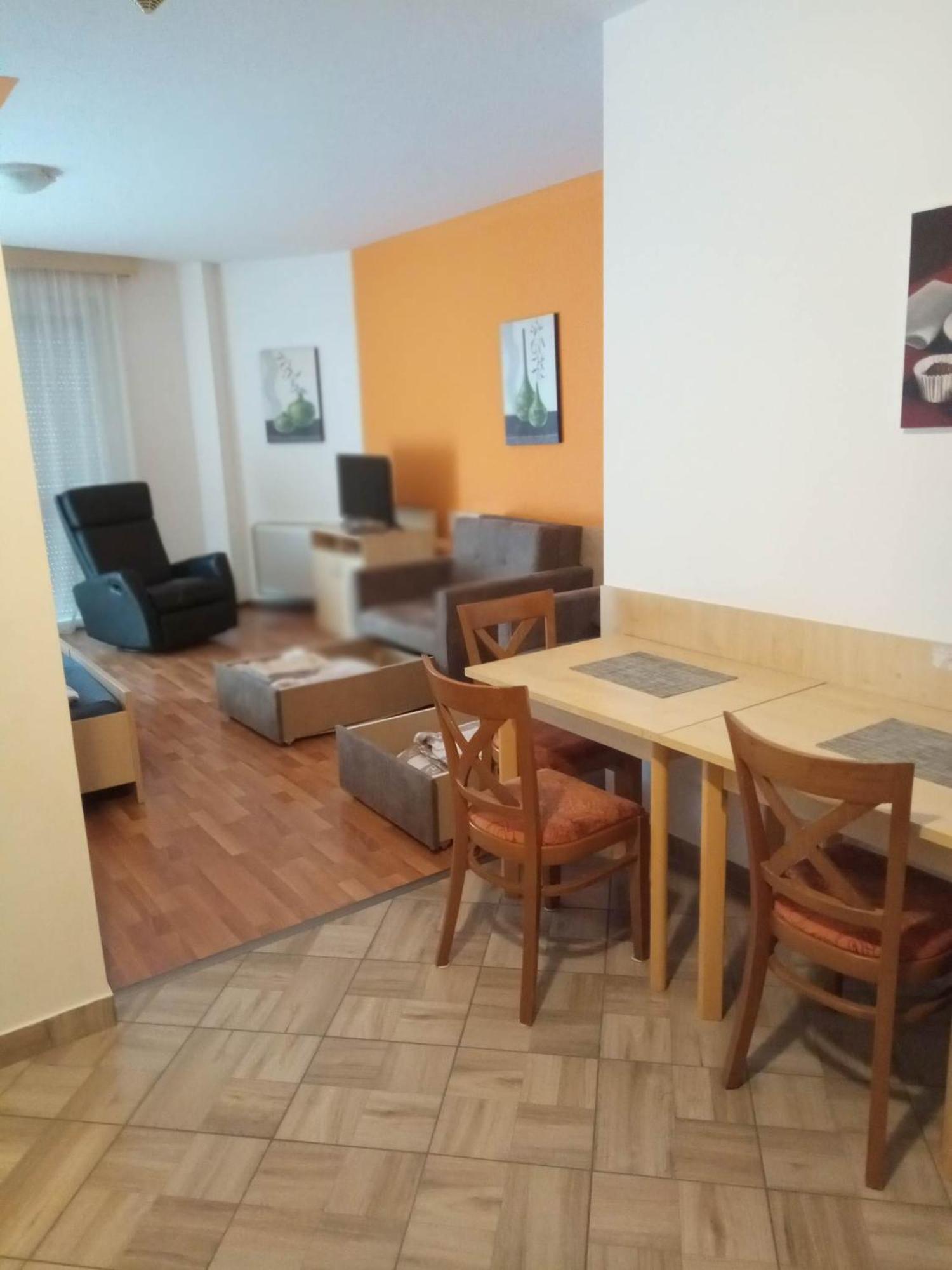 Oazis Wellness Apartman2 Hajdúszoboszló Rum bild