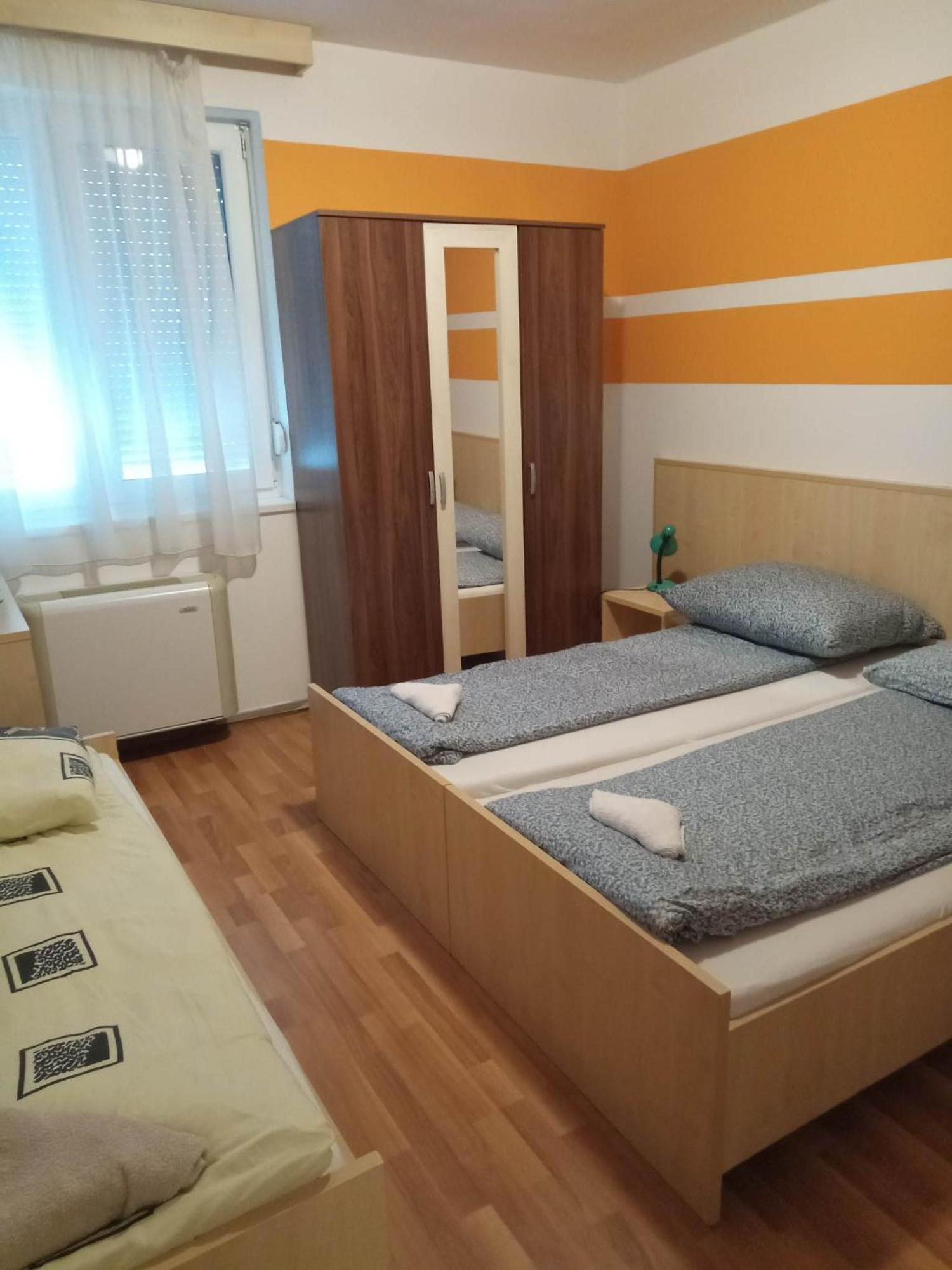 Oazis Wellness Apartman2 Hajdúszoboszló Rum bild