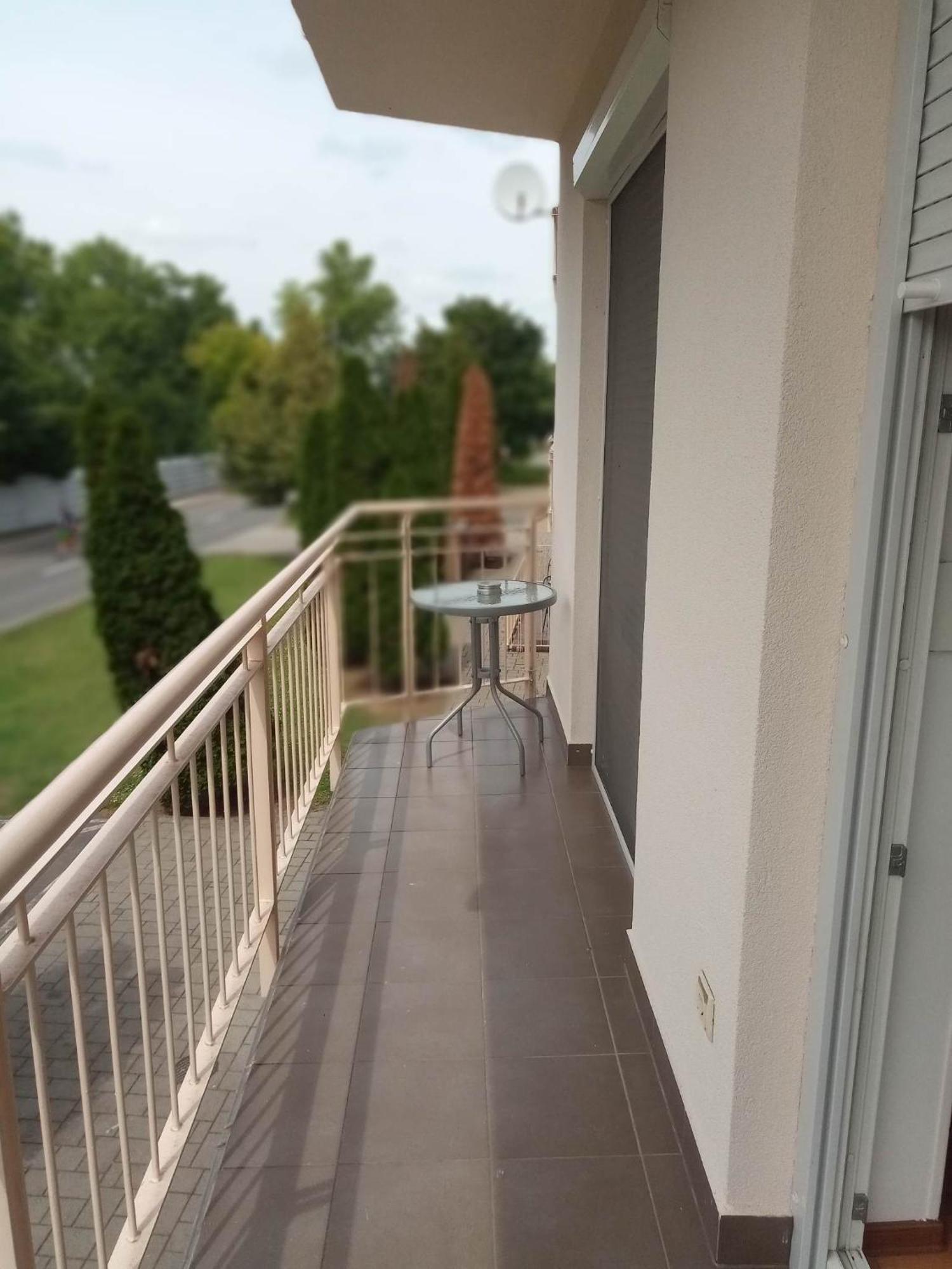Oazis Wellness Apartman2 Hajdúszoboszló Rum bild
