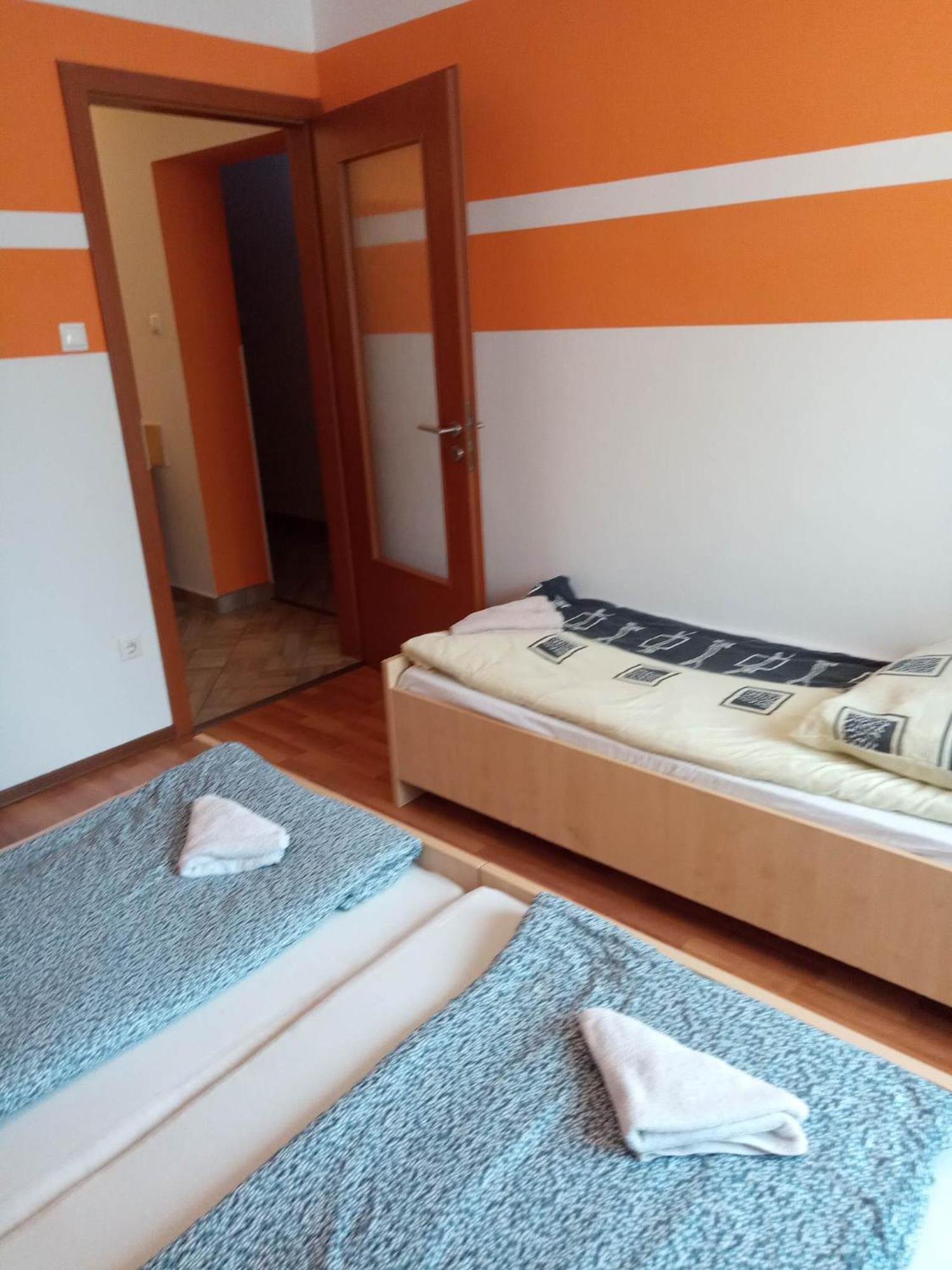 Oazis Wellness Apartman2 Hajdúszoboszló Rum bild