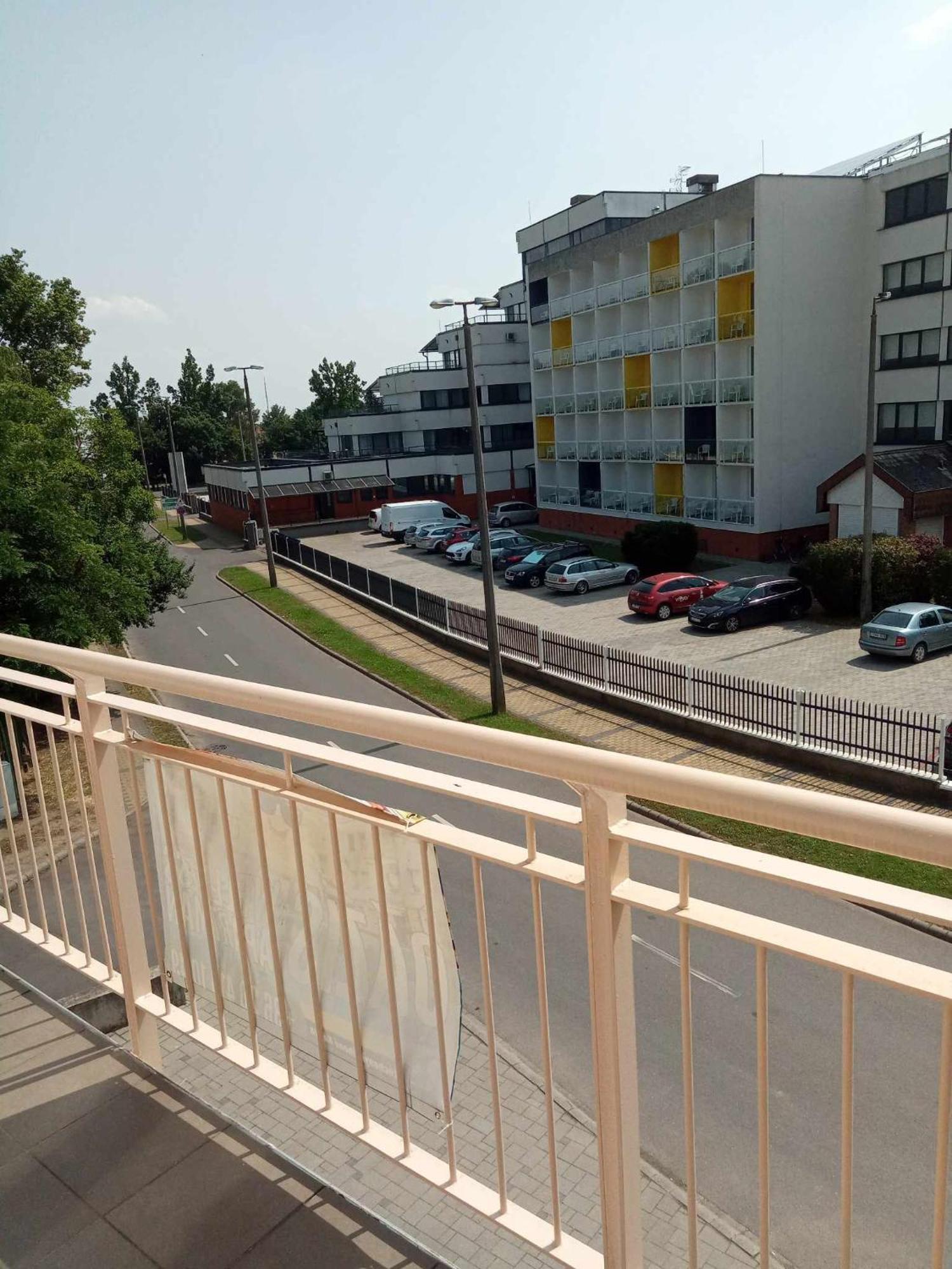 Oazis Wellness Apartman2 Hajdúszoboszló Exteriör bild