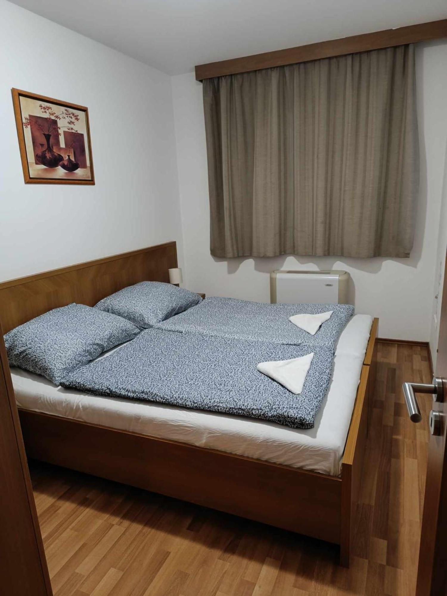 Oazis Wellness Apartman2 Hajdúszoboszló Rum bild