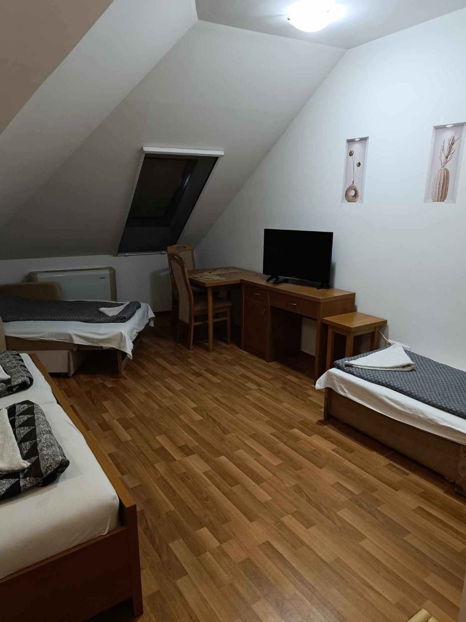 Oazis Wellness Apartman2 Hajdúszoboszló Rum bild
