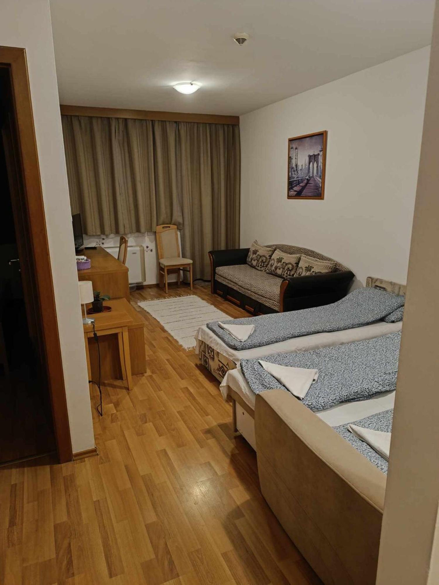 Oazis Wellness Apartman2 Hajdúszoboszló Rum bild